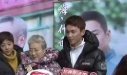 吃瓜爆料吴磊关晓彤,吃瓜群众热议恋情真相